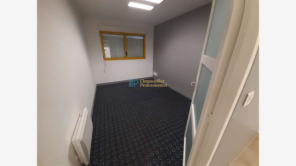 Local D'activité à louer - 300 m2 environ - C