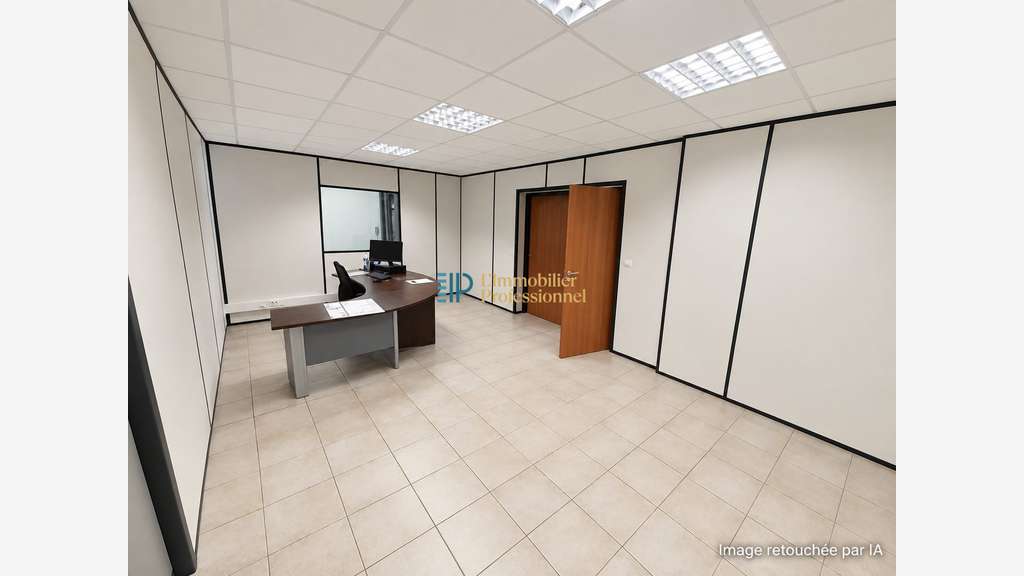Local D'activité à louer - 300 m2 environ - C