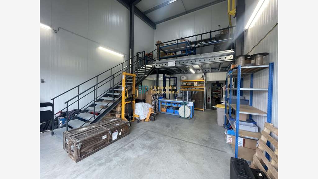 CAUDAN KERPONT - LOCAL D'ACTIVITE - 457 M2