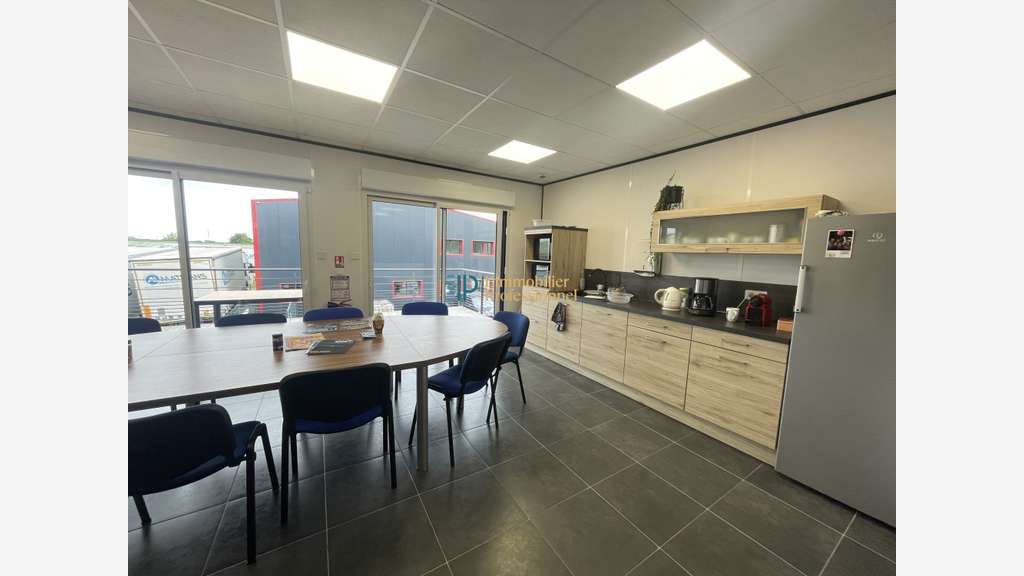 CAUDAN KERPONT - LOCAL D'ACTIVITE - 457 M2