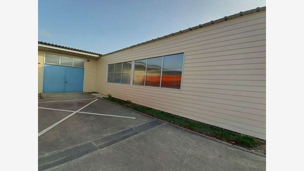 A louer local de 300m² à Caudebec les Elbeuf