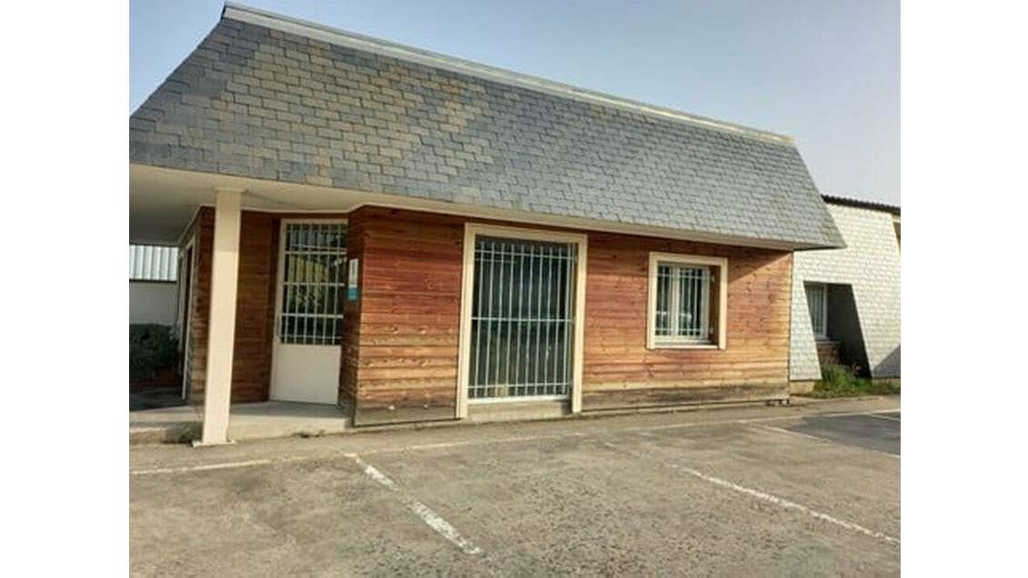 A louer local de 300m² à Caudebec les Elbeuf