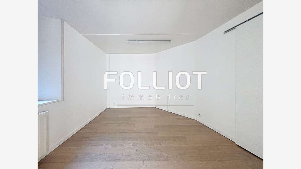 A louer local pro ou co 57m² à Caumont sur Aure