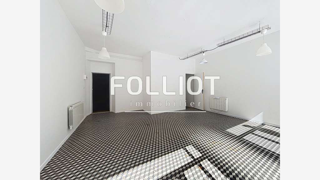 A louer local pro ou co 57m² à Caumont sur Aure