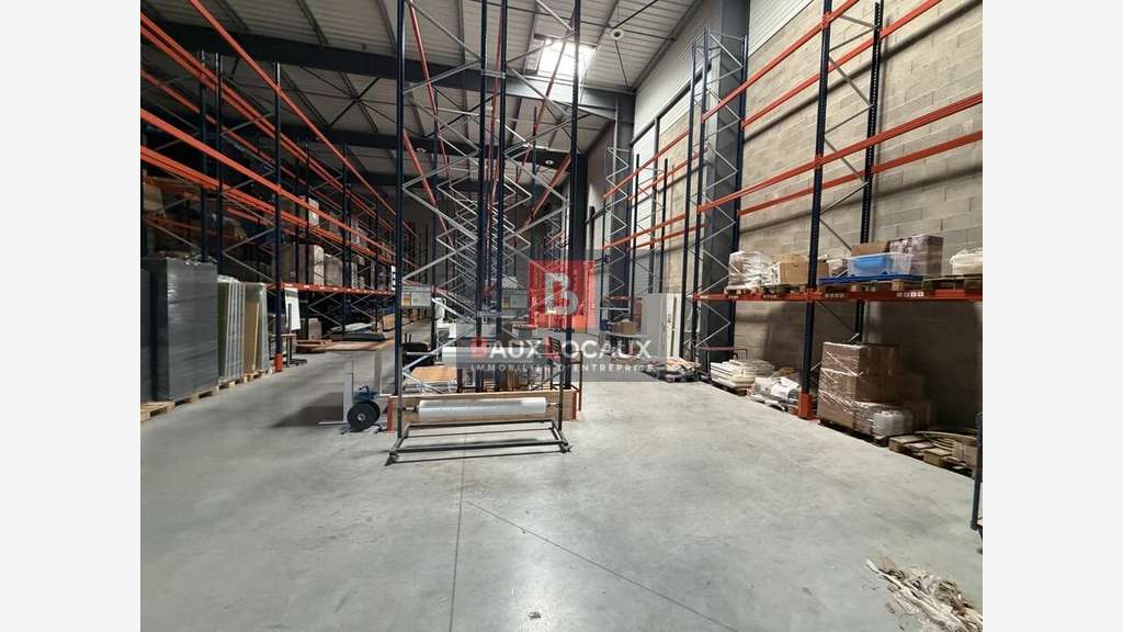 Loue entrepôt logistique 410m² Caumont-sur-Durance