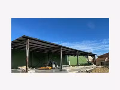 À louer – Entrepôt de 230 m² à Caumo