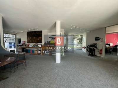 Local mixte 1613m² à louer à Cavaillon