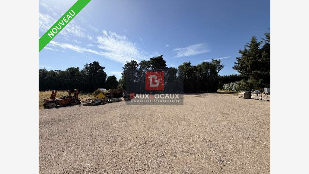 Local d'activité 1680m² à louer à Cavaillon