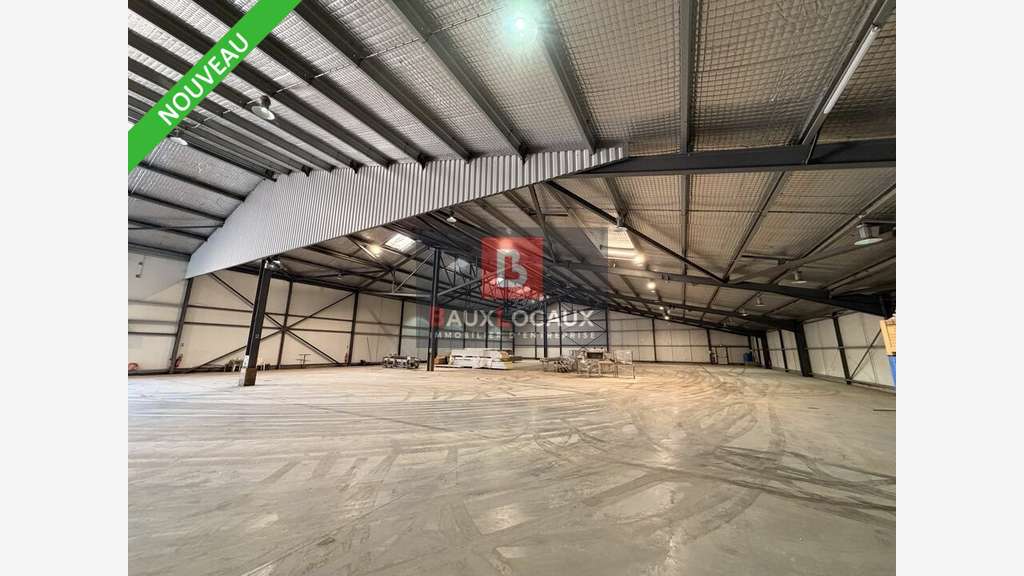 Local d'activité 1680m² à louer à Cavaillon