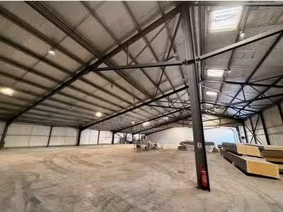 À louer entrepôt de 1 680m² à Cavaillon