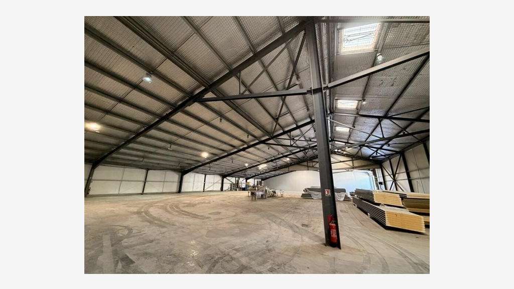 À louer – Entrepôt de 1 680 m² à Cavaillon – Vaucl