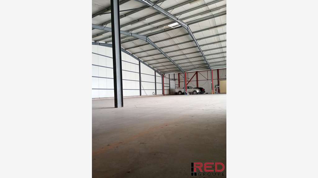 ENTREPÔT 1 176 M² DIVISIBLE À PARTIR DE 300 M² – 5