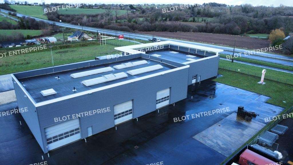 A louer local d'activités 1373m² à Cavan
