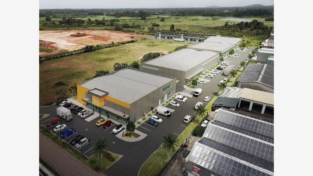A louer cellule de 810m² Zone Collery à Cayenne
