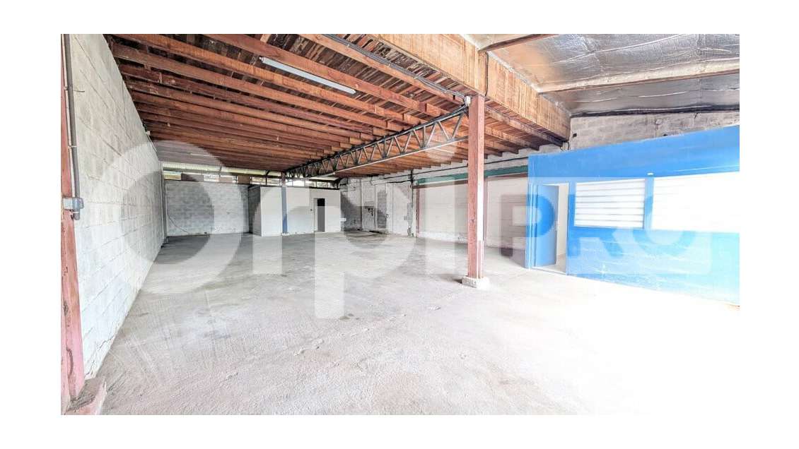 Dépôt 150 m²  Zone Industrielle Collery II