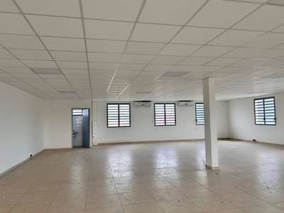 A louer bureaux 168m² ZA Galmot Cayenne