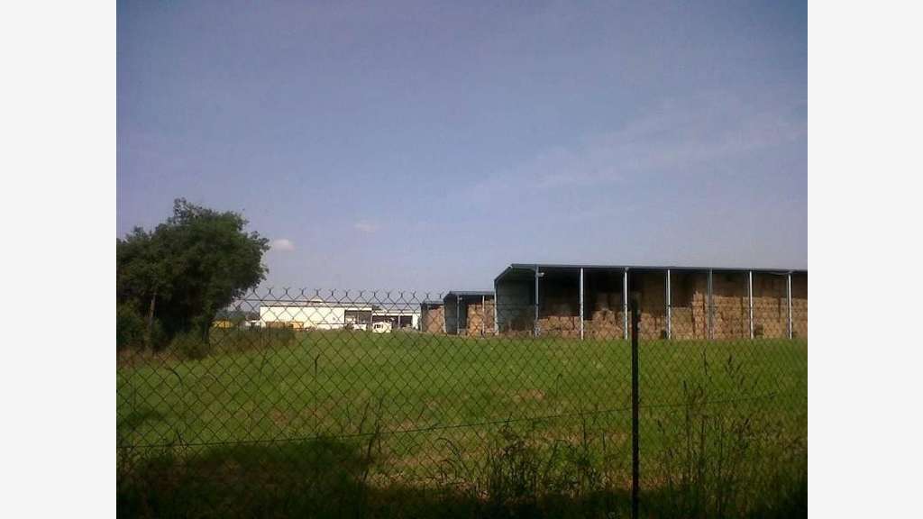 À louer local d'activités 10072m² à Cazères