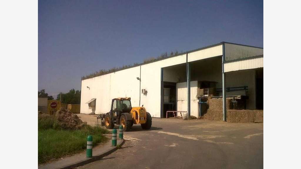 À louer local d'activités 10072m² à Cazères