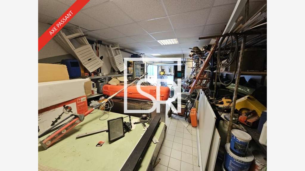 Petit dépôt 130m² à louer à Cébazat