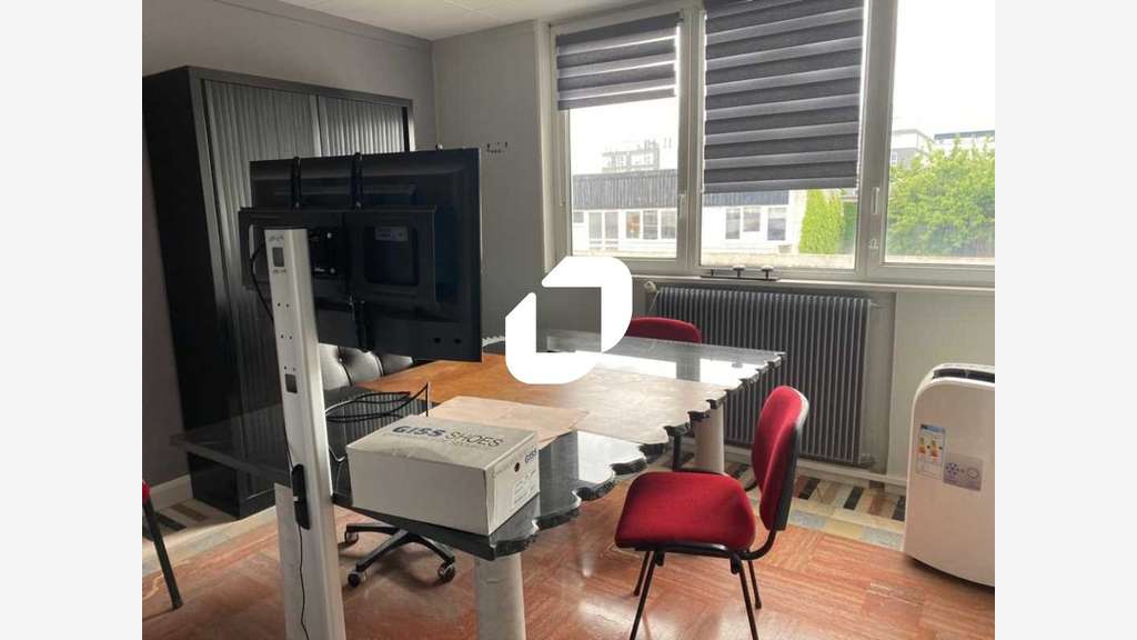 A louer Local d'activité 1100m² Cergy