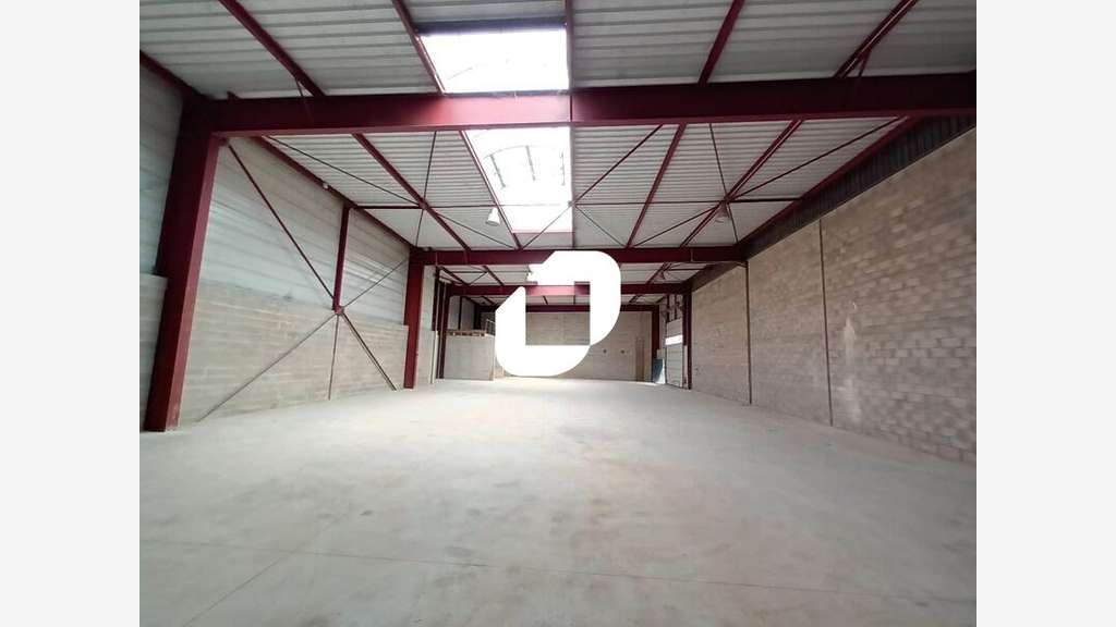 A louer Local d'activité 688m² Cesson