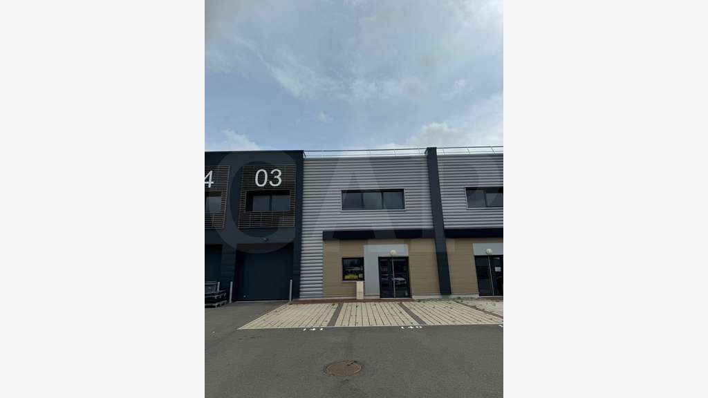Location cellule d'activités 343m² Cesson-Sévigné