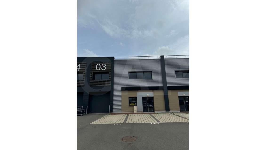 Location cellule d'activités 343m² Cesson-Sévigné