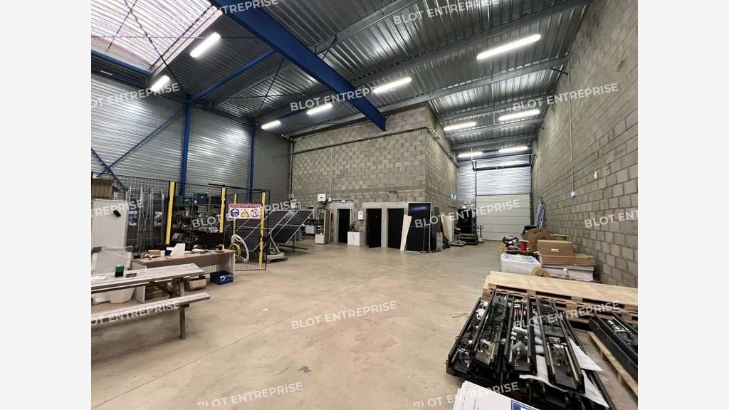 A louer locaux d'activités 450m² à Rennes ZI Sud