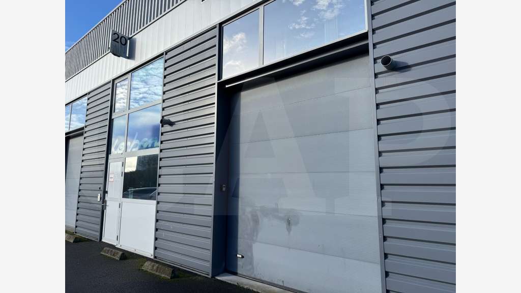 Local d’activité 180m² à louer ZI Sud-Est à Cesson