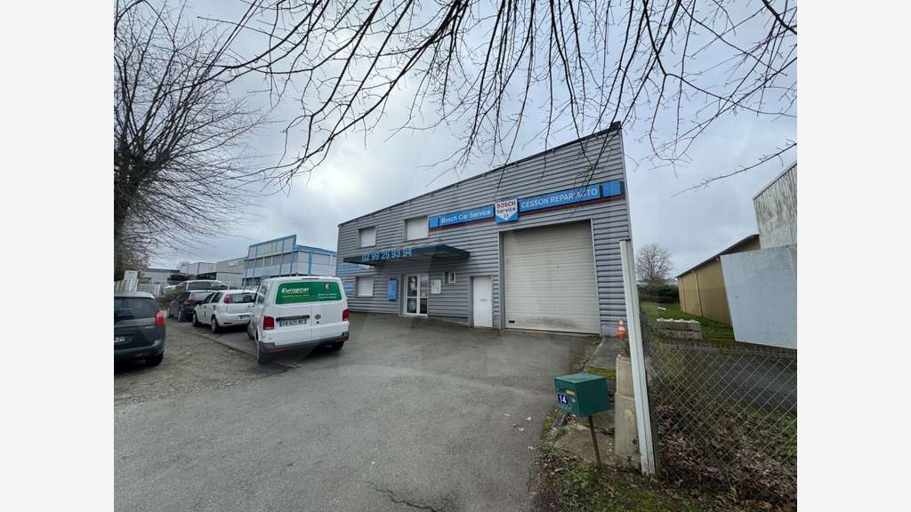 A louer local d'activité de 511m² à Cesson Sevigne