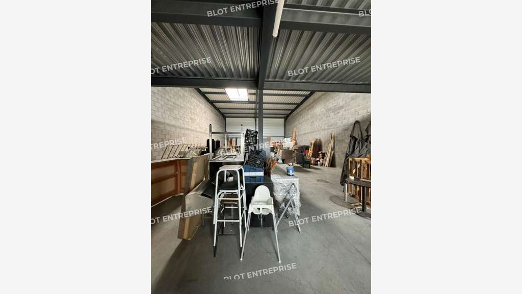 A louer local d'activités 343m² à Cesson-Sevigné