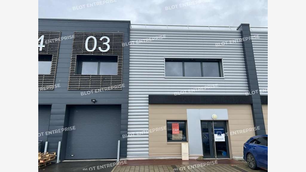 A louer local d'activités 343m² à Cesson-Sevigné