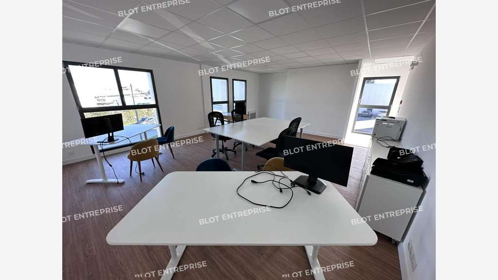 A louer local d'activités 475m² à Cesson-Sévigné