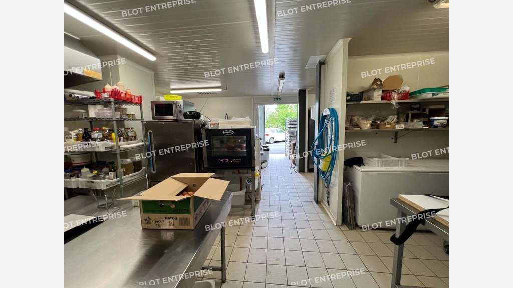 A louer local d'activités 200m² à Cesson-Sevigne