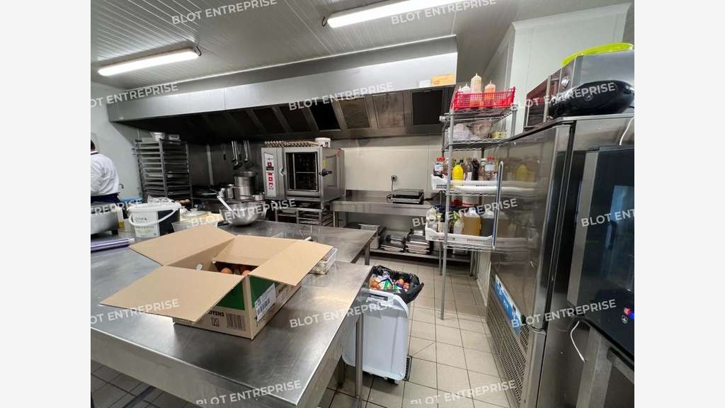 A louer local d'activités 200m² à Cesson-Sevigne
