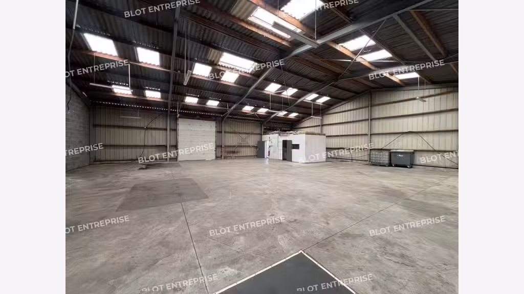 A louer local d'activités 400m² Thorigne-Fouillard