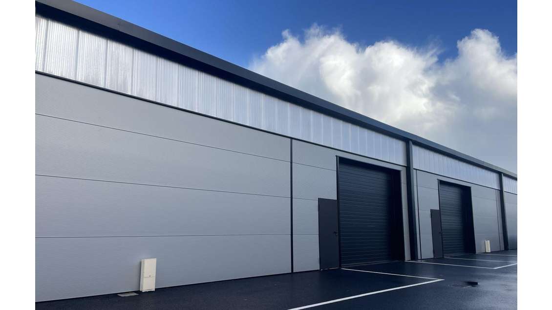 Location local d'activités 357m² en ZA de Cestas
