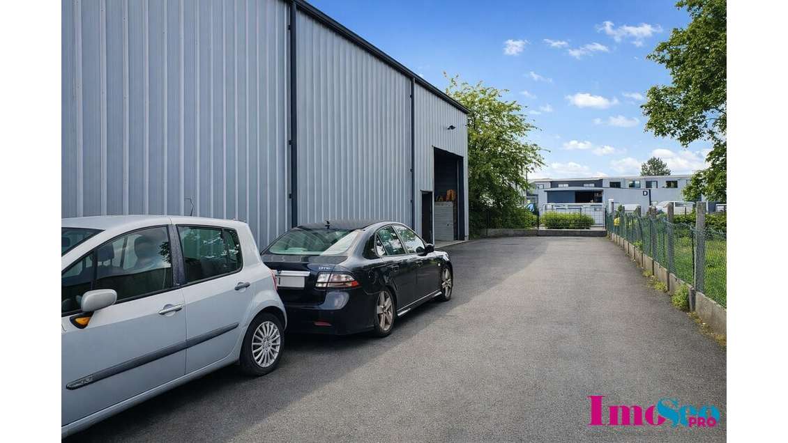 Entrepôt 150m² à louer à Cestas proche A63
