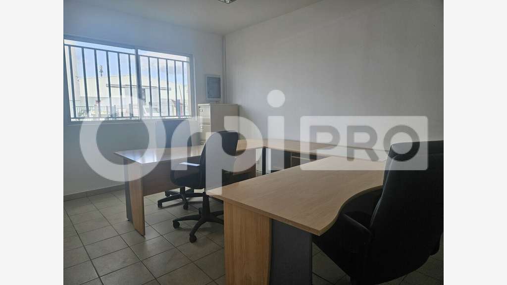 Local d'activité de 336m² à louer en ZA de Cestas