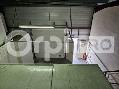 Local d'activité aux normes 137m² à louer à Cestas