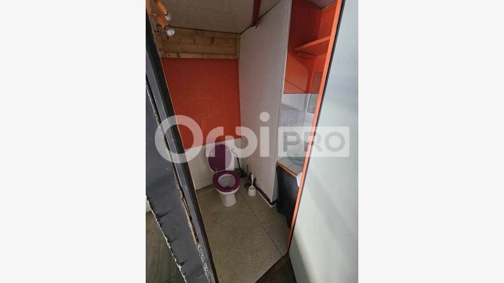 Local d'activité aux normes 137m² à louer à Cestas