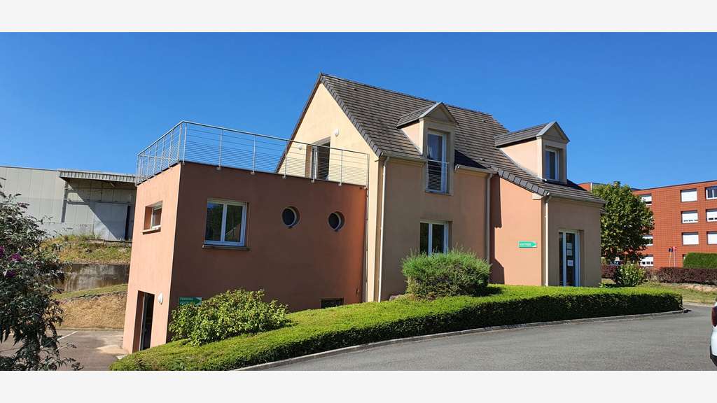 A louer local 162m² à Montceau-les-Mines