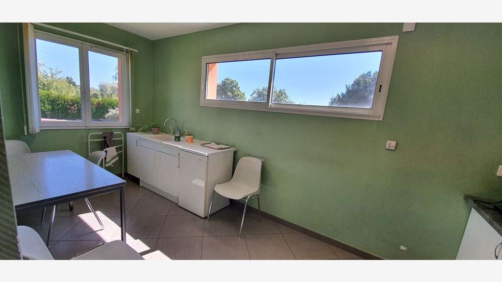 A louer local 162m² à Montceau-les-Mines