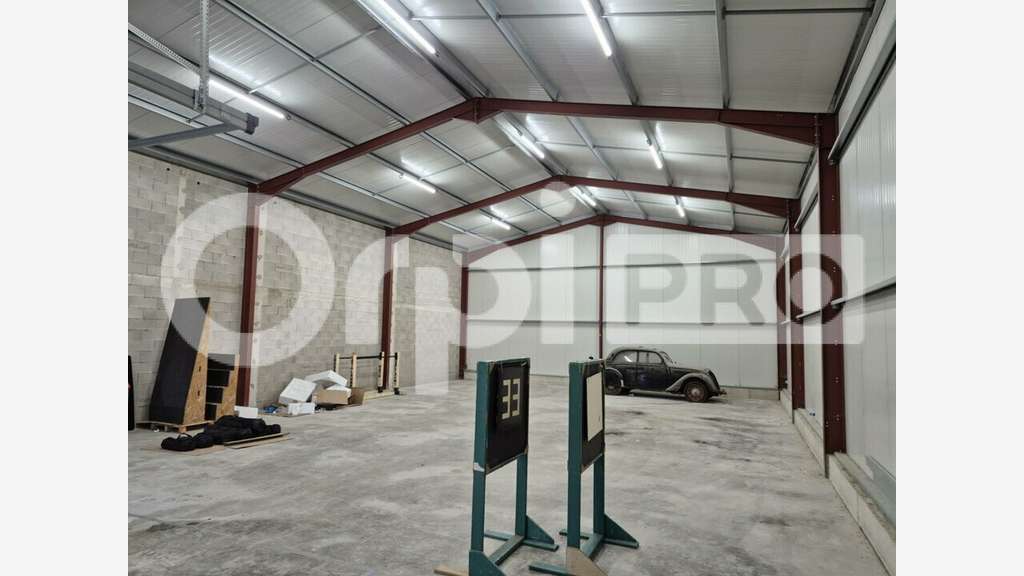 A louer entrepôt 220m² à Châlons-en-Champagne