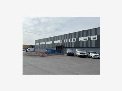 À louer – Entrepôt de 2 579 m² à Châlo