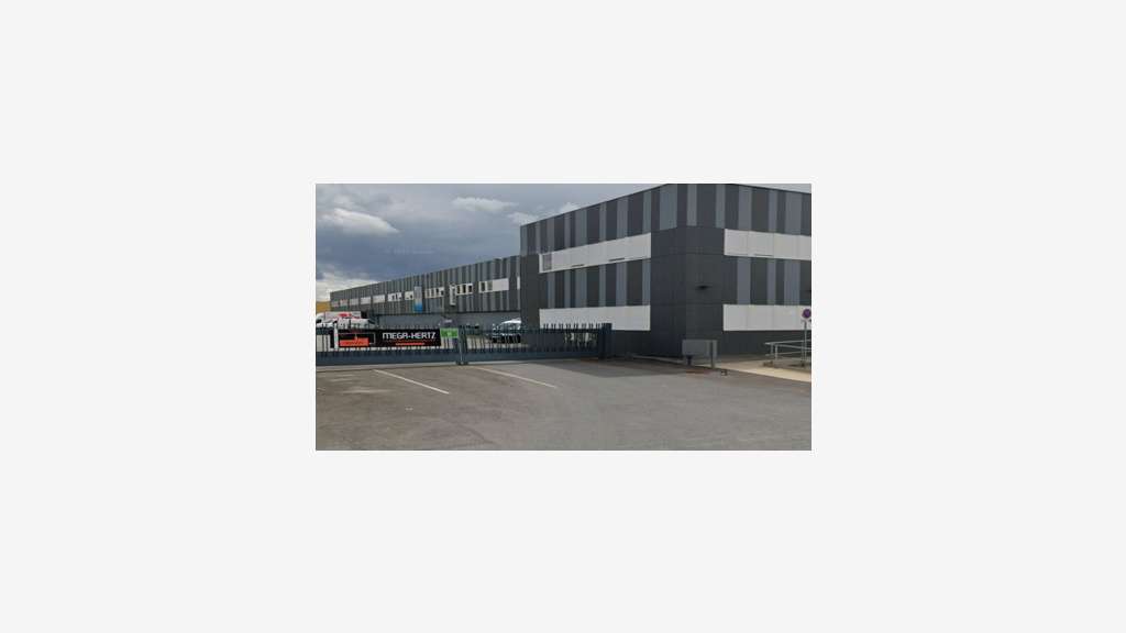 À louer – Entrepôt de 2 579 m² à Châlo