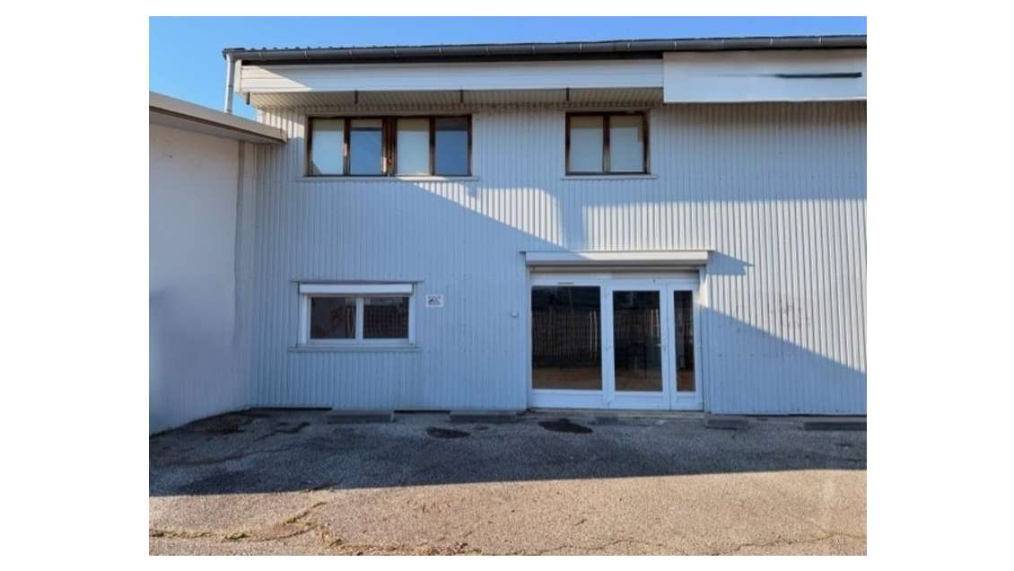 Local 200m² à louer zone de Landiers à Chambéry