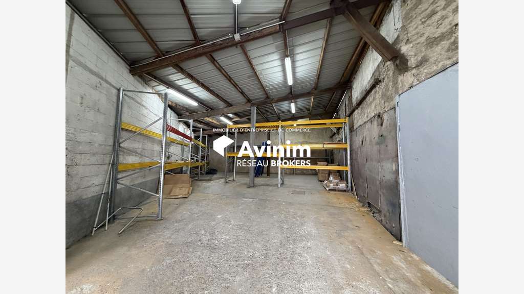 A louer local de stockage 320m² à Chambly