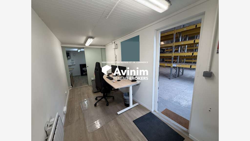 A louer local de stockage 320m² à Chambly