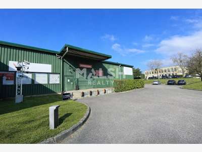 Bâtiment d'activités ZI du Tronchon à Champagne